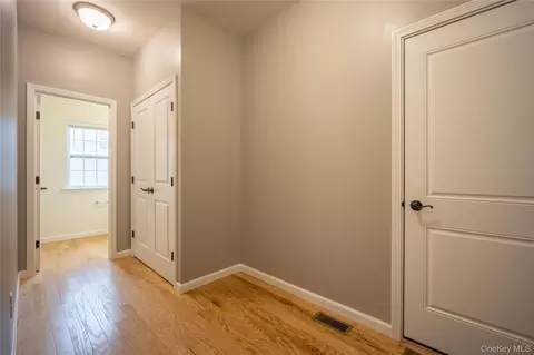 Entry Way - 18 Page Ct, Poughkeepsie, NY 12603 photo 2 of 5