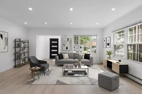 137-64 Westgate St, New York, NY 11413