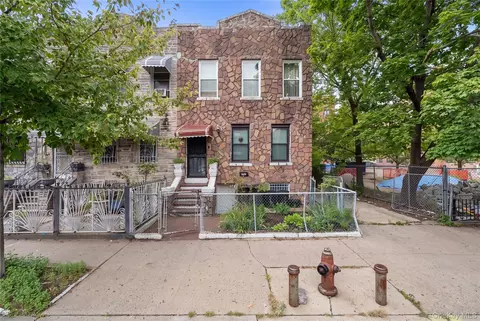 749 Taylor Ave, New York, NY 10473