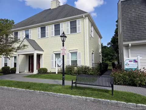 1876 Commerce St, Yorktown, NY 10598