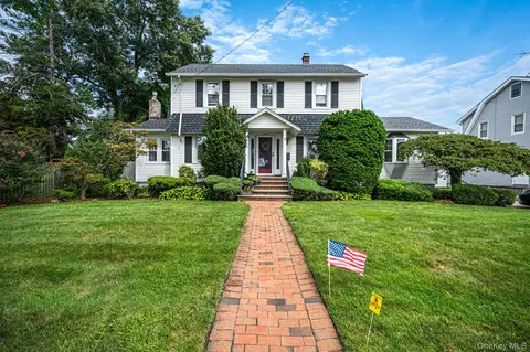 57 Caroline St, Bethpage, NY 11714