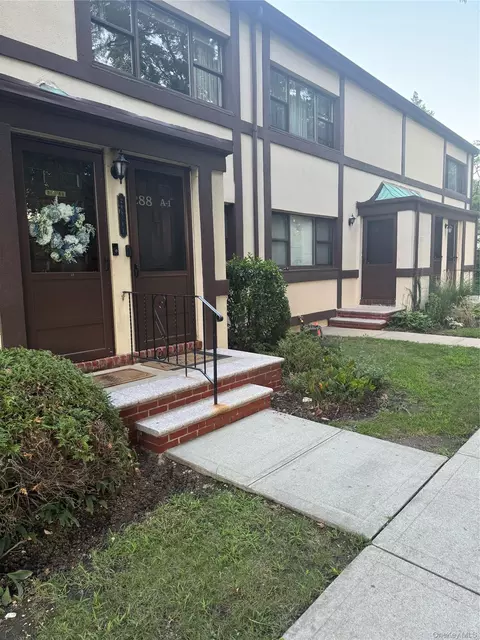 288 Cherry Valley Ave #A1, Hempstead, NY 11530