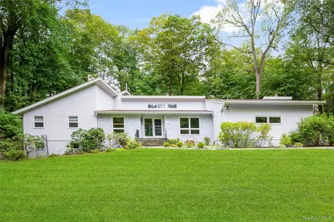 26 Cecilia Ln, Mount Pleasant, NY 10570