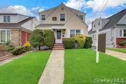 411 New Hyde Park Rd, North Hempstead, NY 11040