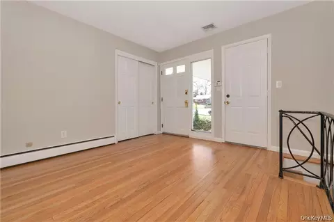 Entry Way - 3 Lea Pl, Rye, NY 10580 photo 2 of 3