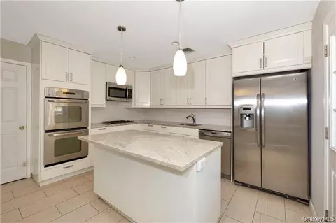 Kitchen - 3 Lea Pl, Rye, NY 10580 photo 3 of 4