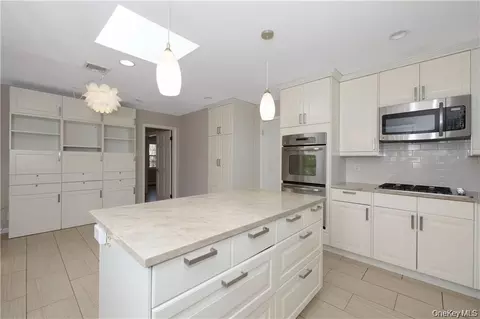 Kitchen - 3 Lea Pl, Rye, NY 10580 photo 1 of 4