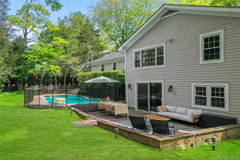 Exterior - 3 Lea Pl, Rye, NY 10580 photo 9 of 12