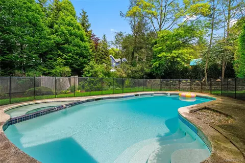 Exterior - 3 Lea Pl, Rye, NY 10580 photo 5 of 12