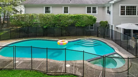 Exterior - 3 Lea Pl, Rye, NY 10580 photo 11 of 12
