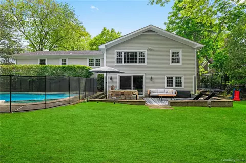 Exterior - 3 Lea Pl, Rye, NY 10580 photo 8 of 12