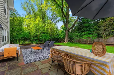 Exterior - 3 Lea Pl, Rye, NY 10580 photo 7 of 12