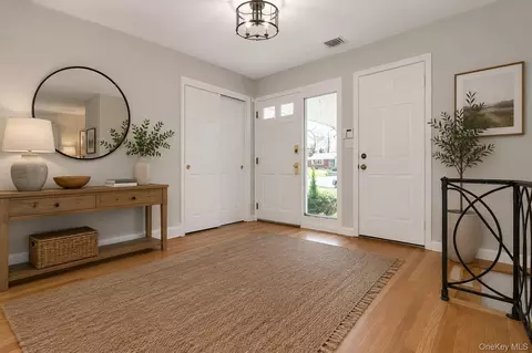 Entry Way - 3 Lea Pl, Rye, NY 10580 photo 1 of 3