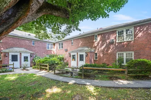 100 Cedar St #A17, Greenburgh, NY 10522