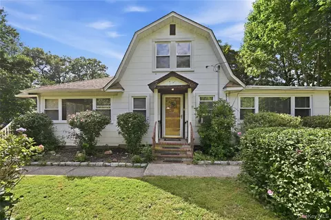 64 Satinwood Rd, Rocky Point, NY 11778