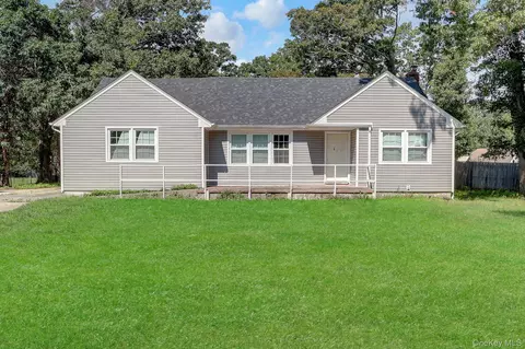 1987 William Floyd Pkwy, Ridge, NY 11961