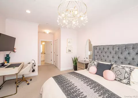 Bedroom - 30101 Spruce Pond Cir, Plainview, NY 11803 photo 1 of 3