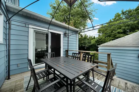 Exterior - 19 Westmoreland Rd, Merrick, NY 11566 photo 2 of 4