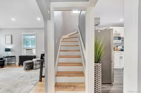 Entry Way - 19 Westmoreland Rd, Merrick, NY 11566 photo 1 of 5