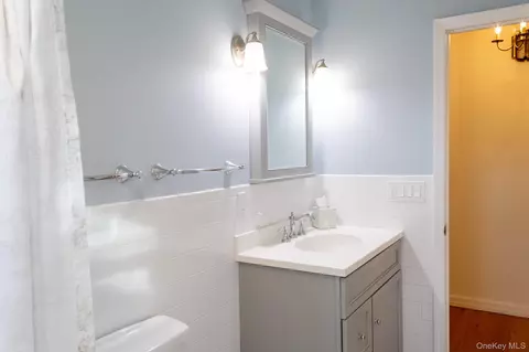Bath - 67 E Willow St, Beacon, NY 12508 photo 1 of 1