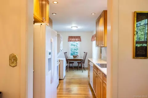 Entry Way - 67 E Willow St, Beacon, NY 12508 photo 2 of 2