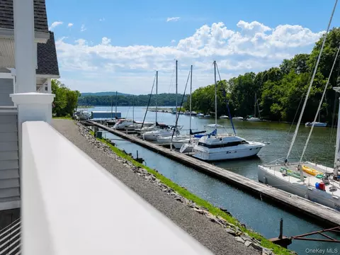View/Area - 25 Marina Dr, Catskill, NY 12414 photo 2 of 6