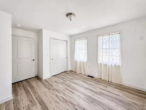 Bedroom - 25 Marina Dr, Catskill, NY 12414 photo 2 of 4