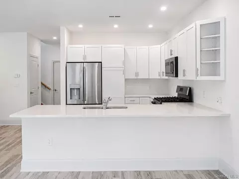 Kitchen - 25 Marina Dr, Catskill, NY 12414 photo 2 of 2