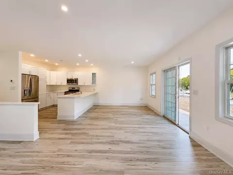Living - 25 Marina Dr, Catskill, NY 12414 photo 1 of 10