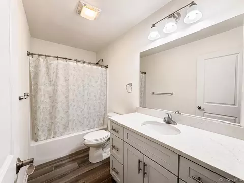 Bath - 25 Marina Dr, Catskill, NY 12414 photo 4 of 4