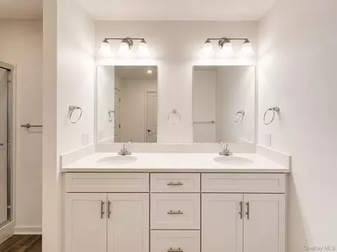 Bath - 25 Marina Dr, Catskill, NY 12414 photo 2 of 4