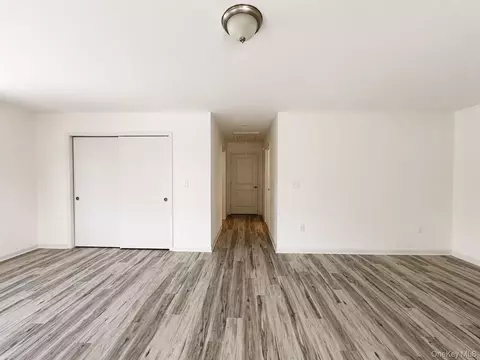 Entry Way - 25 Marina Dr, Catskill, NY 12414 photo 1 of 4