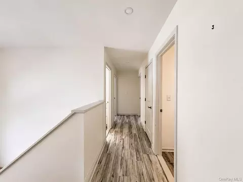 Entry Way - 25 Marina Dr, Catskill, NY 12414 photo 4 of 4