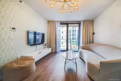 144-27 Sanford Ave #3J, New York, NY 11355