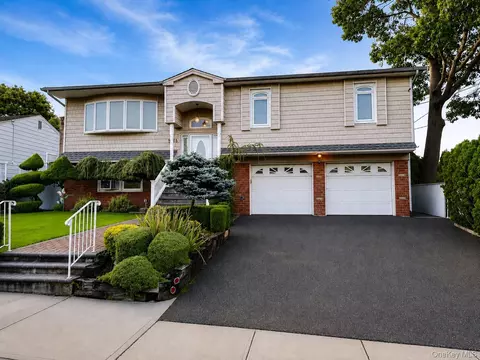 586 Harless Pl, West Hempstead, NY 11552