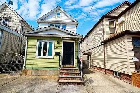 43-58 163rd St, Flushing, NY 11358