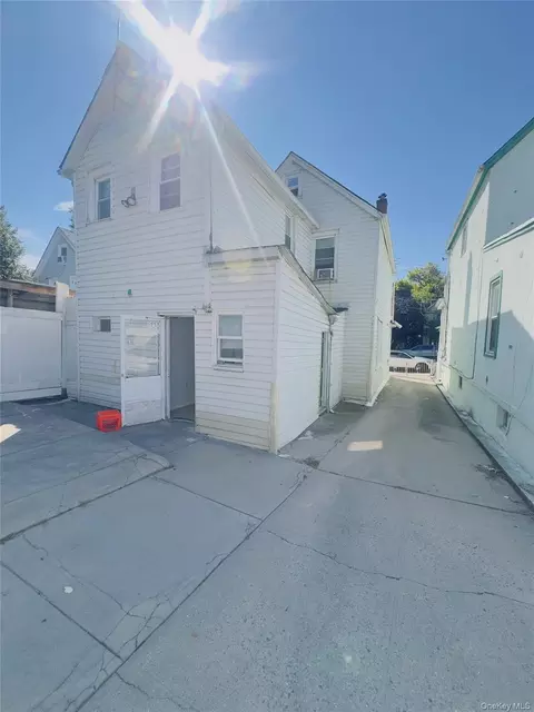 111-83 43rd Ave, New York, NY 11368