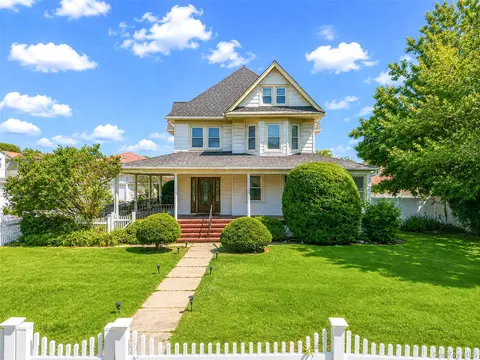 871 Rockaway Ave, Valley Stream, NY 11581