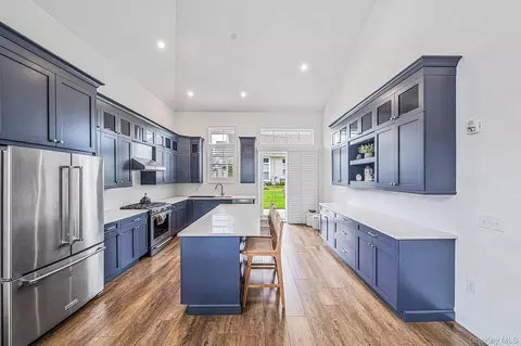 Kitchen - 348 Alysweep Ln, Yaphank, NY 11980 photo 1 of 2