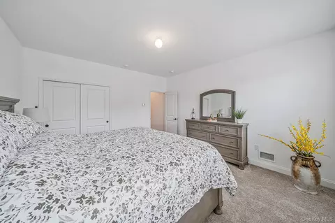 Bedroom - 348 Alysweep Ln, Yaphank, NY 11980 photo 4 of 6