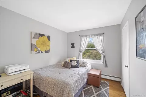 Bedroom - 6 Reeback Dr, Ossining, NY 10562 photo 2 of 4