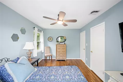 Bedroom - 6 Reeback Dr, Ossining, NY 10562 photo 4 of 4