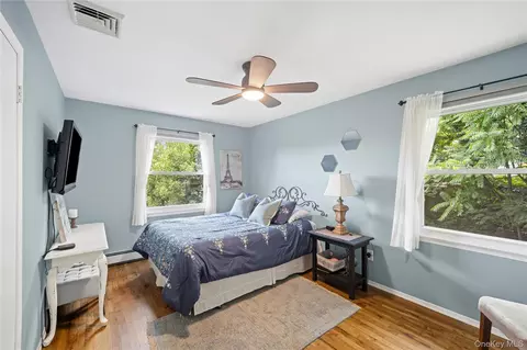 Bedroom - 6 Reeback Dr, Ossining, NY 10562 photo 3 of 4