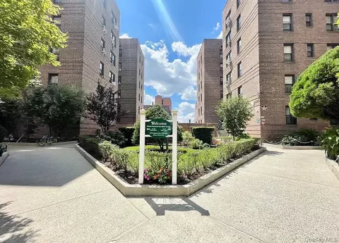 43-40 Union St #4M, New York, NY 11355