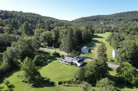 600 Jeffersonville North Branch Rd, Callicoon, NY 12766