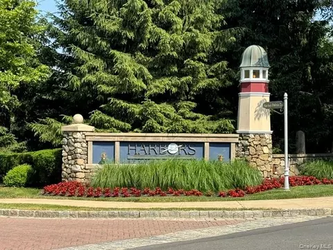 32 Bridge Ln, Haverstraw, NY 10927