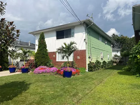 265 Stewart Ave, Hempstead, NY 11550