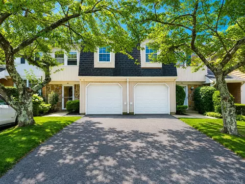 151 The Knl, Syosset, NY 11791