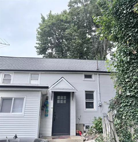 66 Valentine St, Glen Cove, NY 11542