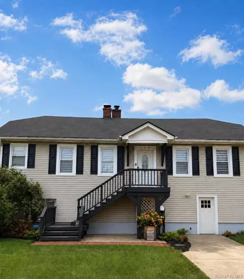 589 S Ocean Ave, Freeport, NY 11520